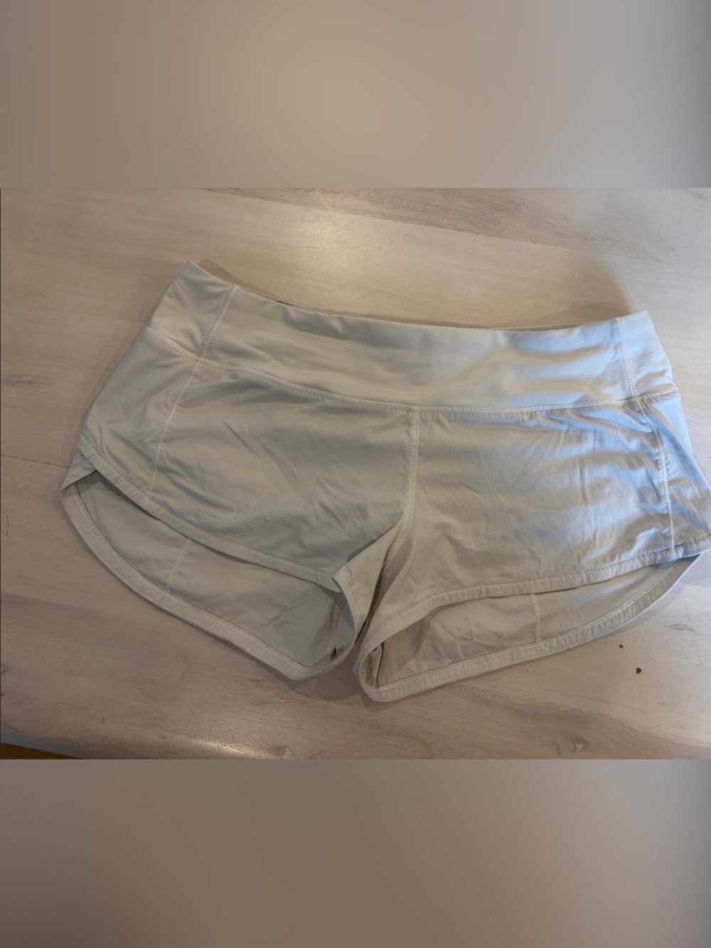 lululemon White Low-Rise 2.5” Speed UPS